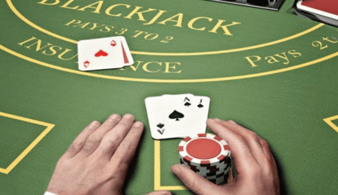  Cac hanh dong co ban co the bat dau theo cac quy tac Blackjack