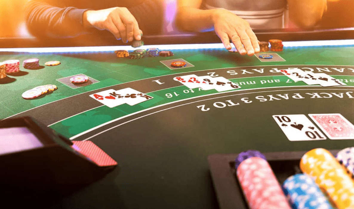 Blackjack - dong game bai co kieu tinh diem nho vao viec nguoi choi tu boc bai