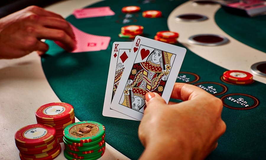 Những kiến thức cơ bản khi chơi Baccarat online cần được biết rõ